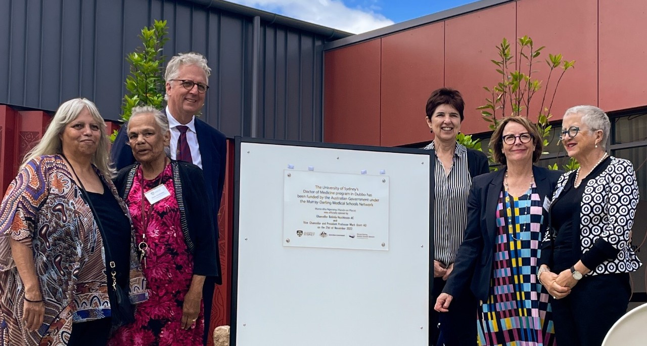 Sandra Riley, Aunty Pat Doolan, Mark Scott, Robyn Ward, Cheryl Jones and Ruth Stewart at the official opening.