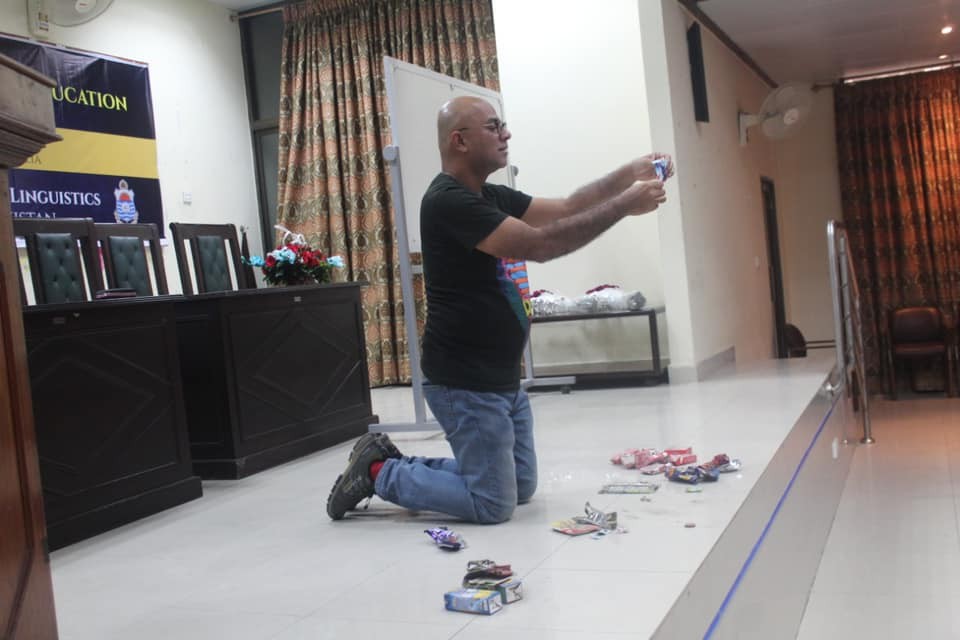 Ahmar Mahboob sharing how they categorise and code data for the Trash Project.