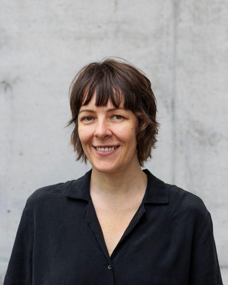 Close up image of Dr Angela Smith 