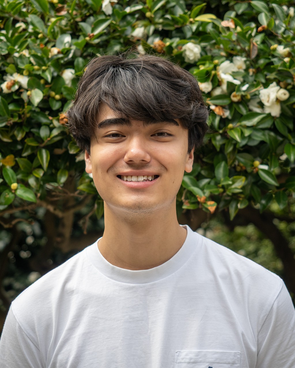 SEI Honours Fellow Dylan Shadbolt in the Vice Chancellor's Garden