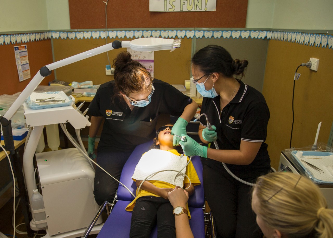 Poche Centre oral health practitioners at work.