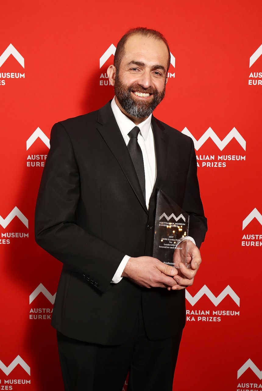Professor Sukkarieh with his Eureka Award.