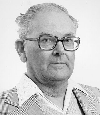 Photo of Dr Trevor Pearcey in 1984