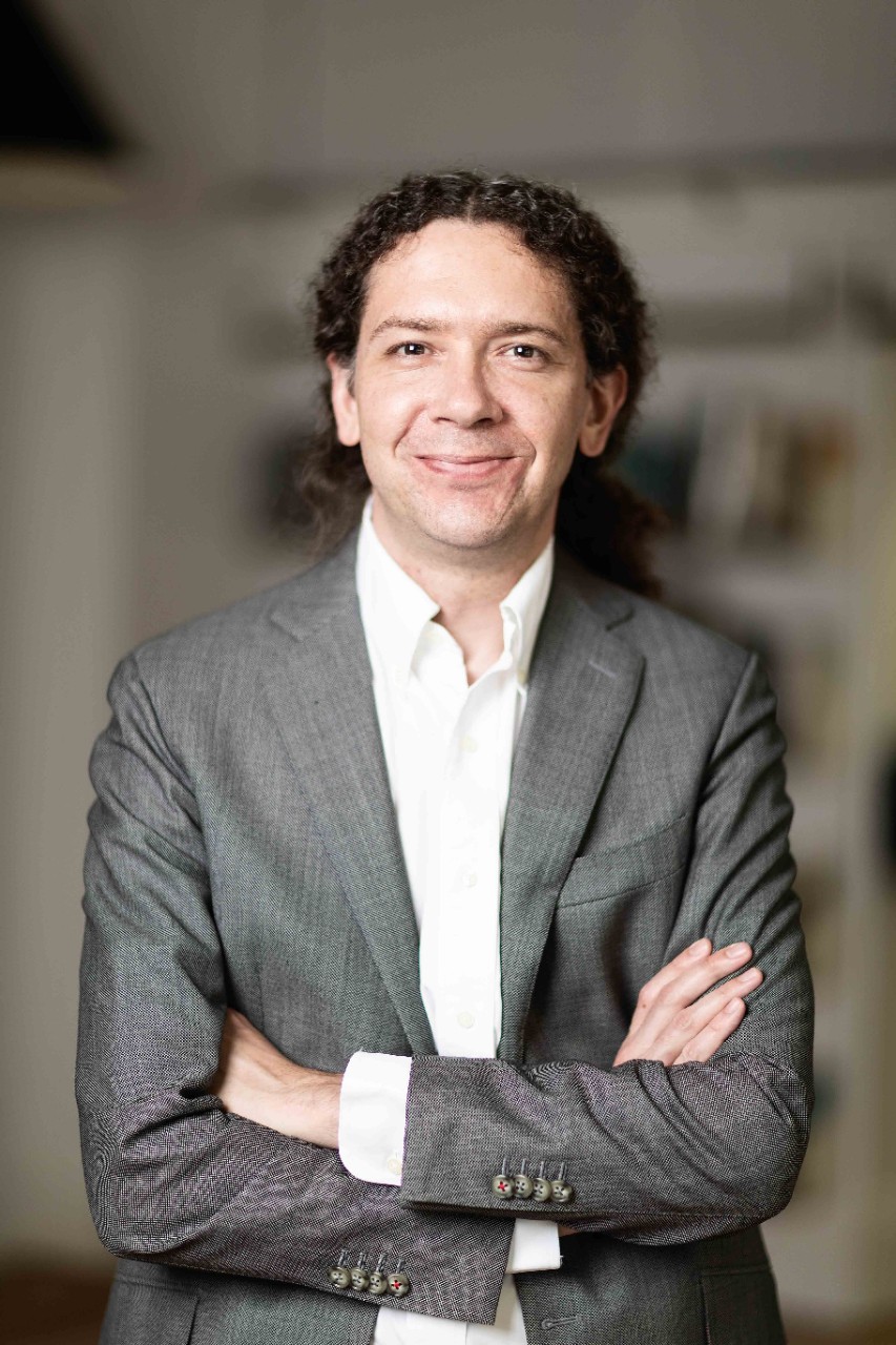 photo of academic David Smith