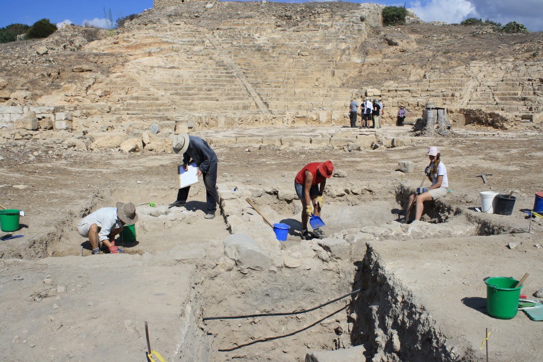 Paphos digging